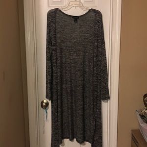 Long sleeve lightweight cardigan